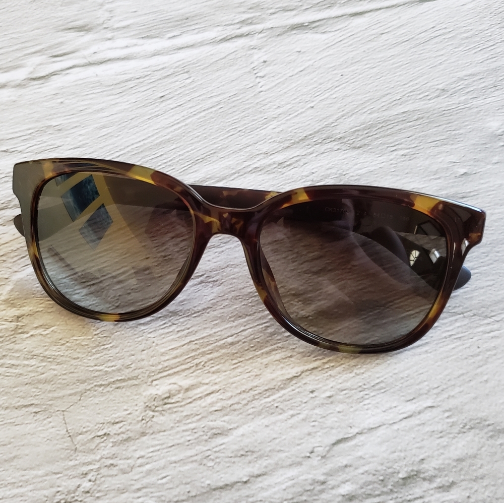 NWOT Calvin Klein Sunglasses